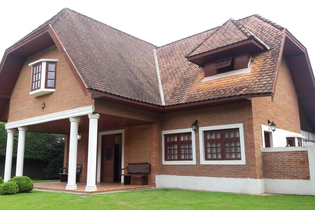Casa E Vista Privilegiadas No Alto Do Capivari Campos do Jordao Exterior photo